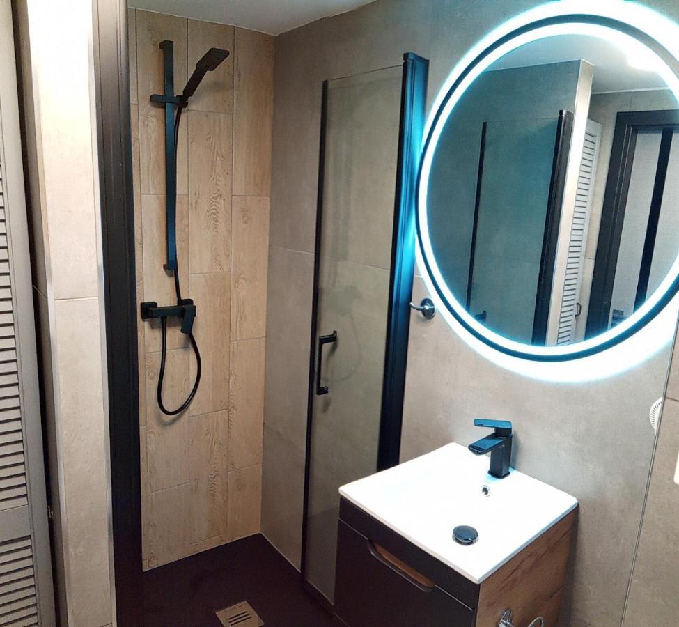 Wroclove Airport Loft Wroclaw Ngoại thất bức ảnh